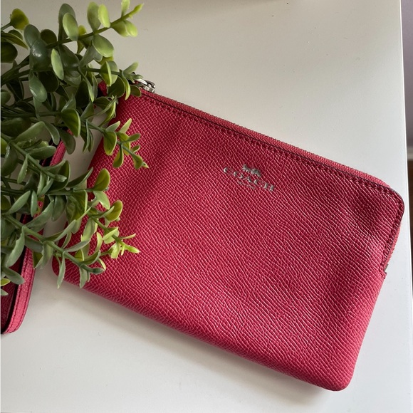 Red Pebble Leather Coach Wallet - Picture 1 of 10